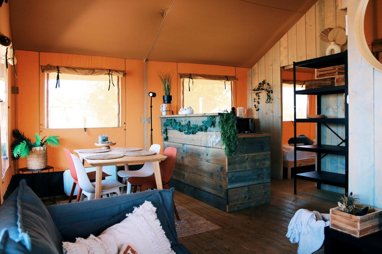 Luxury Lake Lodge Alphen  ภายนอก รูปภาพ
